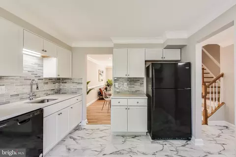 8017 Revenna Ln, Springfield, VA 22153 photo 8