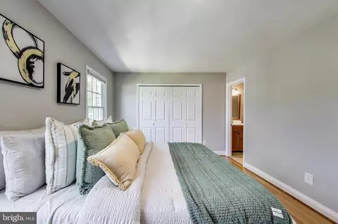 8017 Revenna Ln, Springfield, VA 22153 photo 12