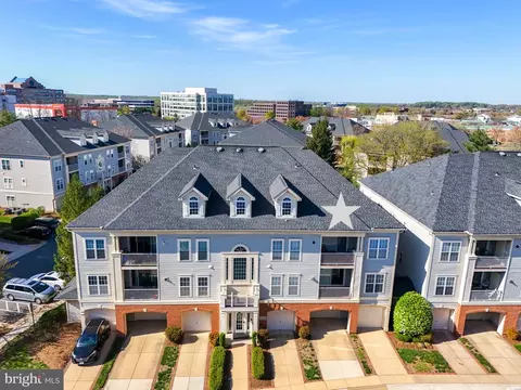 11333 Westbrook Mill Ln #302, Fairfax, VA 22030