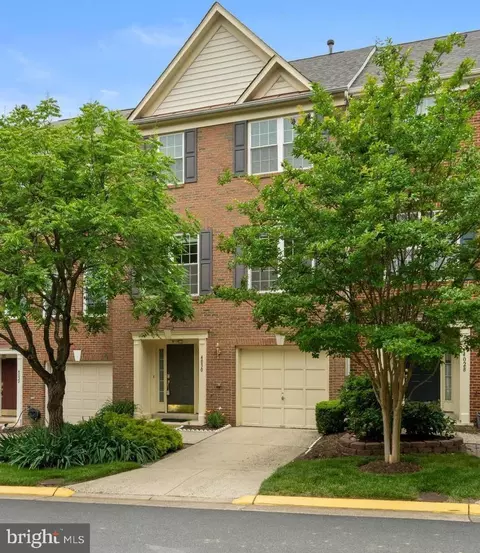4030 Stonehenge Way, Fairfax, VA 22030