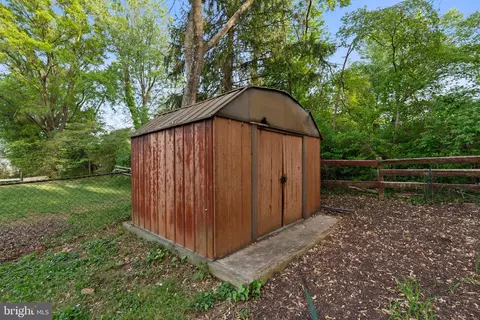6821 Old Chesterbrook Rd, Mclean, VA 22101 photo 31