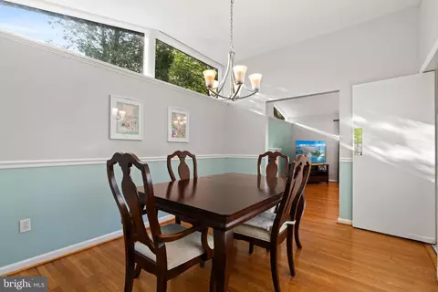 6821 Old Chesterbrook Rd, Mclean, VA 22101 photo 9