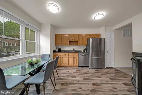 Kitchen - 9120 Galbreth Ct, Springfield, VA 22153 photo 3 of 3