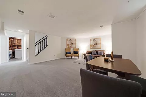 Living - 9120 Galbreth Ct, Springfield, VA 22153 photo 4 of 4