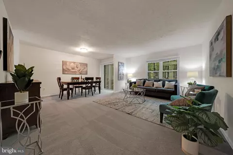 9120 Galbreth Ct, Springfield, VA 22153