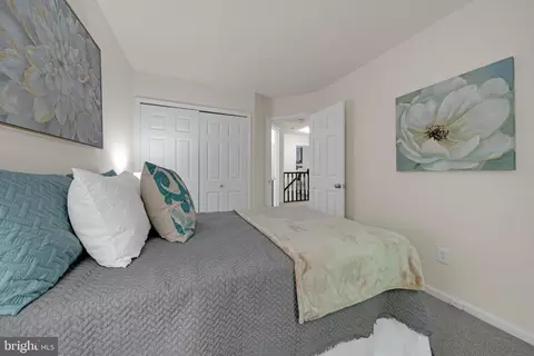 Bedroom - 9120 Galbreth Ct, Springfield, VA 22153 photo 6 of 6