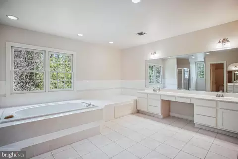 6626 Byrns Pl, Mclean, VA 22101 photo 29