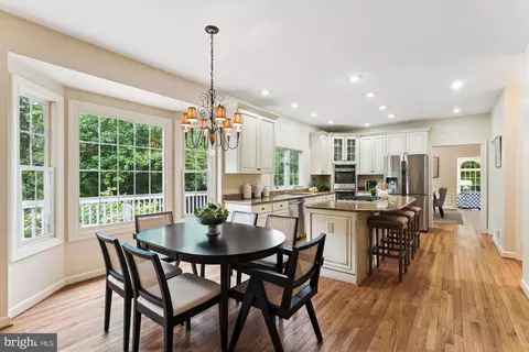 6626 Byrns Pl, Mclean, VA 22101 photo 10