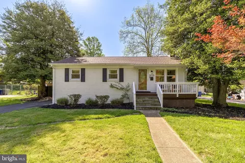 3225 Dye Dr, Falls Church, VA 22042