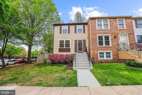 5301 Avalon Pl, Alexandria, VA 22315