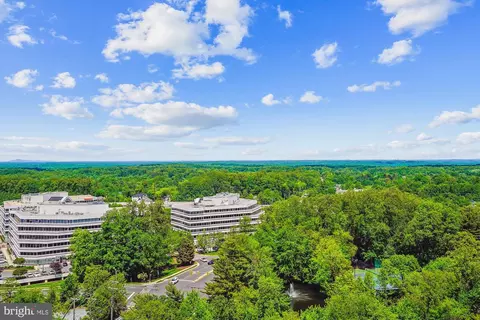 View/Area - 8380 Greensboro Dr #1012, Mclean, VA 22102 photo 1 of 4