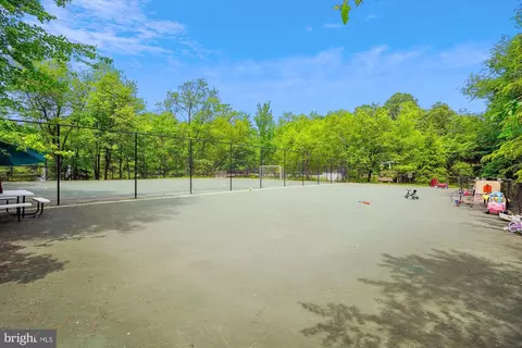 Exterior - 8380 Greensboro Dr #1012, Mclean, VA 22102 photo 10 of 18