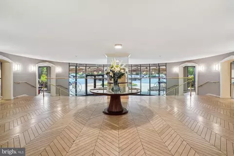 Entry Way - 8380 Greensboro Dr #1012, Mclean, VA 22102 photo 4 of 8