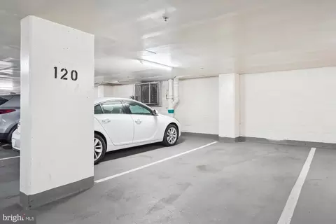 Exterior - 8380 Greensboro Dr #1012, Mclean, VA 22102 photo 4 of 18
