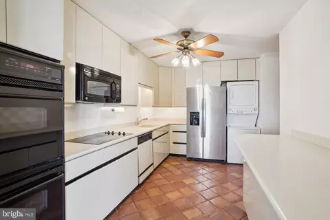 Kitchen - 8380 Greensboro Dr #1012, Mclean, VA 22102 photo 1 of 4