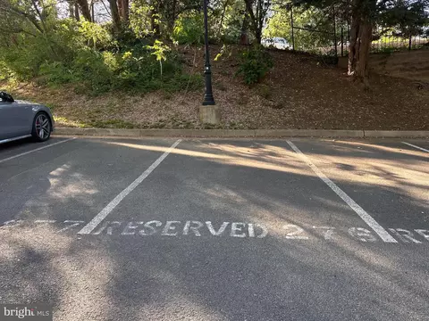 1641 International Dr #TH-20, Mclean, VA 22102 photo 37