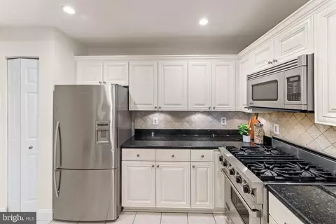 1641 International Dr #TH-20, Mclean, VA 22102 photo 18