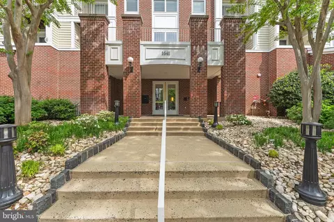 1641 International Dr #TH-20, Mclean, VA 22102 photo 48