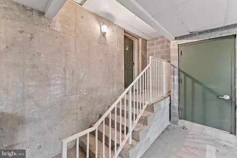 1641 International Dr #TH-20, Mclean, VA 22102 photo 35