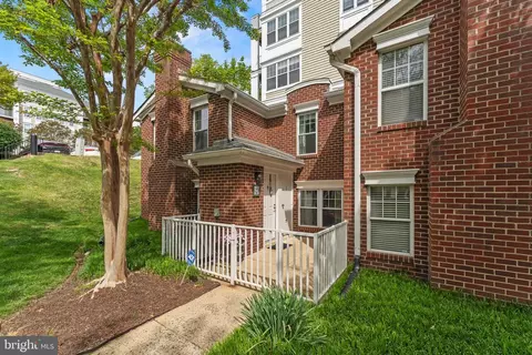 1641 International Dr #TH-20, Mclean, VA 22102 photo 3
