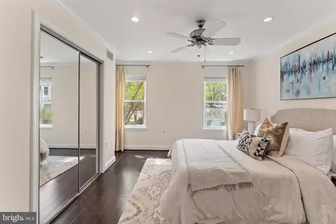 1641 International Dr #TH-20, Mclean, VA 22102 photo 32