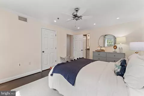 1641 International Dr #TH-20, Mclean, VA 22102 photo 26