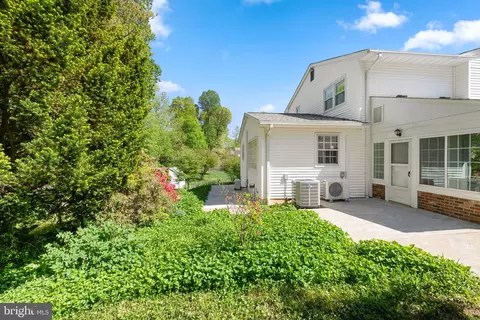 Exterior - 8220 Smithfield Ave, Springfield, VA 22152 photo 10 of 16