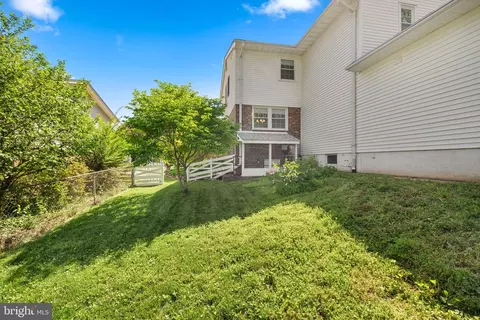 Exterior - 8220 Smithfield Ave, Springfield, VA 22152 photo 15 of 16