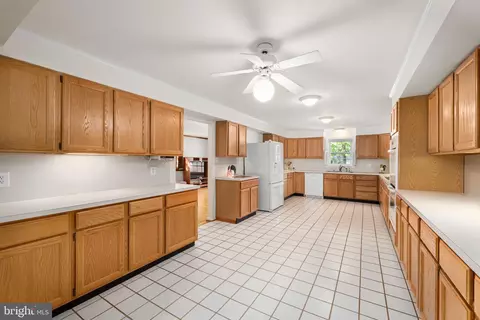 Kitchen - 8220 Smithfield Ave, Springfield, VA 22152 photo 2 of 3