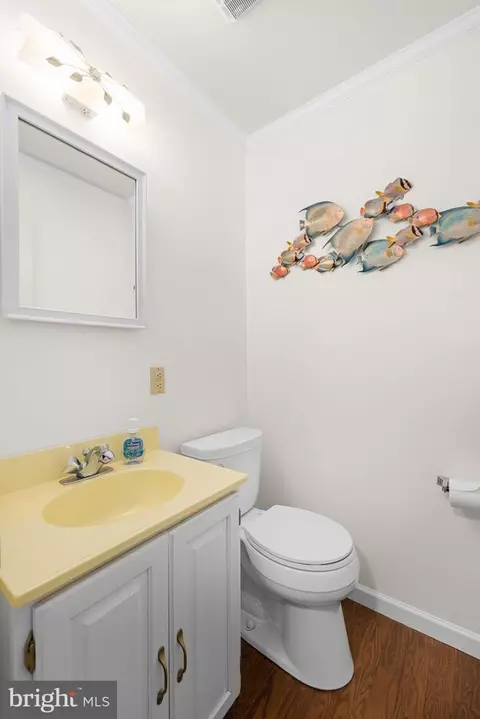 Bath - 8220 Smithfield Ave, Springfield, VA 22152 photo 7 of 7