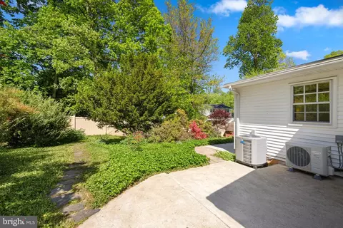 Exterior - 8220 Smithfield Ave, Springfield, VA 22152 photo 8 of 16