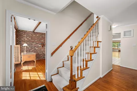 Entry Way - 8220 Smithfield Ave, Springfield, VA 22152 photo 3 of 6