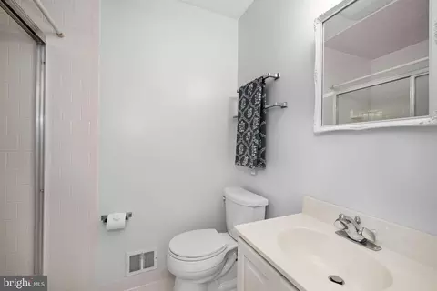 Bath - 8220 Smithfield Ave, Springfield, VA 22152 photo 1 of 7