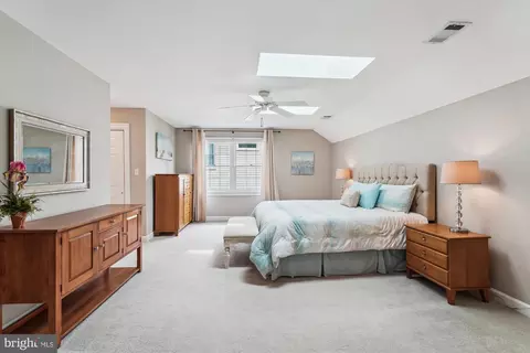 9012 Avis Ct, Vienna, VA 22182 photo 23