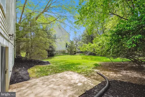 9012 Avis Ct, Vienna, VA 22182 photo 46