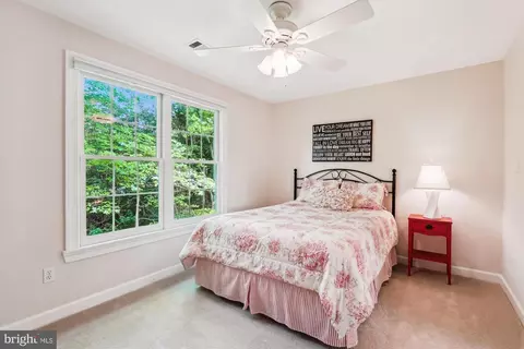 9012 Avis Ct, Vienna, VA 22182 photo 34
