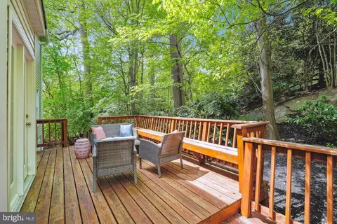 9012 Avis Ct, Vienna, VA 22182 photo 20