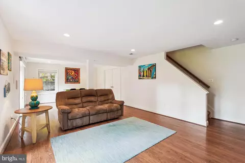 9012 Avis Ct, Vienna, VA 22182 photo 41