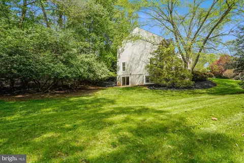 9012 Avis Ct, Vienna, VA 22182 photo 45
