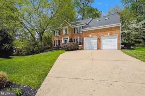 9012 Avis Ct, Vienna, VA 22182 photo 48