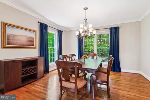 9012 Avis Ct, Vienna, VA 22182 photo 5
