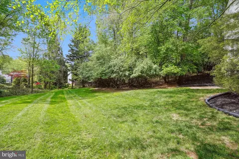 9012 Avis Ct, Vienna, VA 22182 photo 47