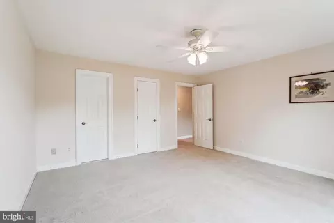 9012 Avis Ct, Vienna, VA 22182 photo 38