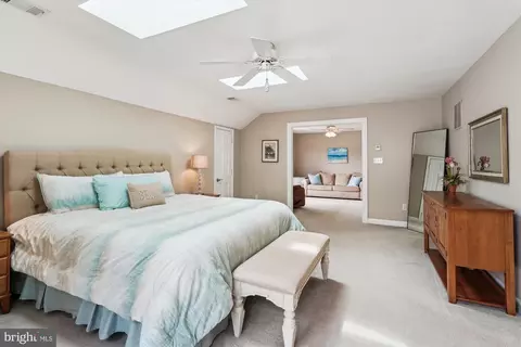 9012 Avis Ct, Vienna, VA 22182 photo 25