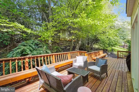 9012 Avis Ct, Vienna, VA 22182 photo 17