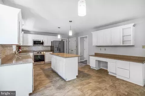 2639 Iron Forge Rd, Herndon, VA 20171 photo 11