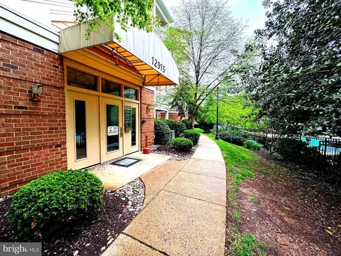 12915 Alton Sq #311, Herndon, VA 20170