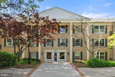 7651 Tremayne Pl #207, Mclean, VA 22102