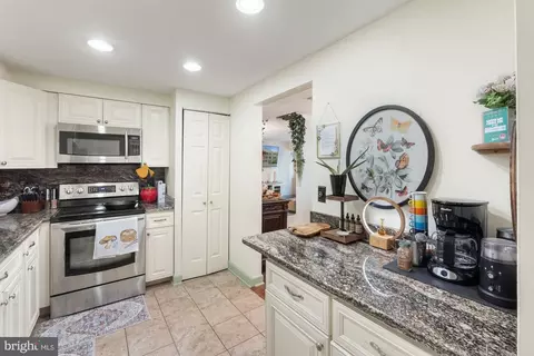 7651 Tremayne Pl #207, Mclean, VA 22102 photo 17