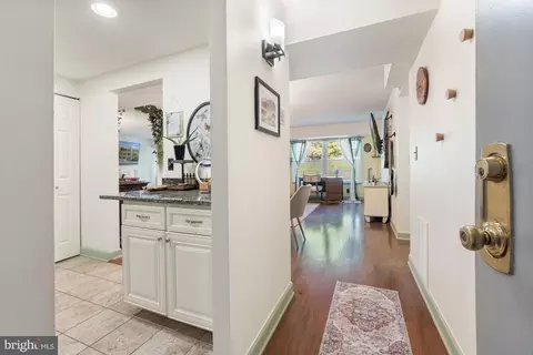 7651 Tremayne Pl #207, Mclean, VA 22102 photo 8